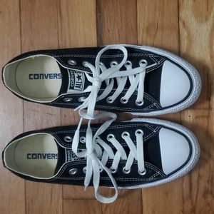 Like New Women's Converse size 7.5